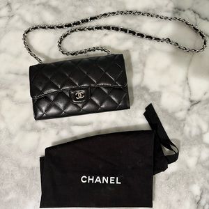 CHANEL Caviar Quilted Large Flap Wallet